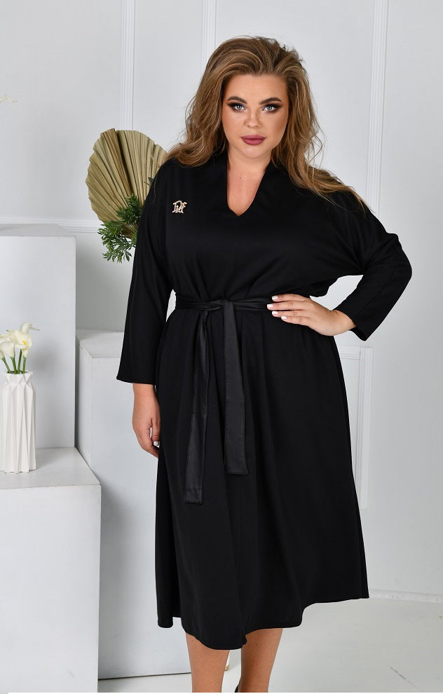 Abendkleid in Schwarz mit Gürtel