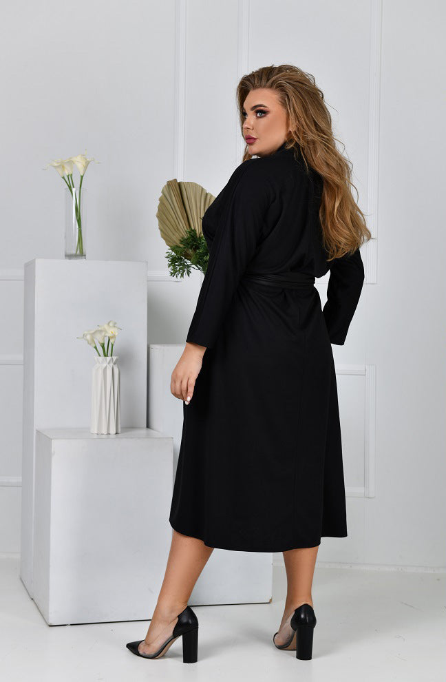 Abendkleid in Schwarz mit Gürtel