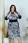 Kleid in Blau mit Gürtel