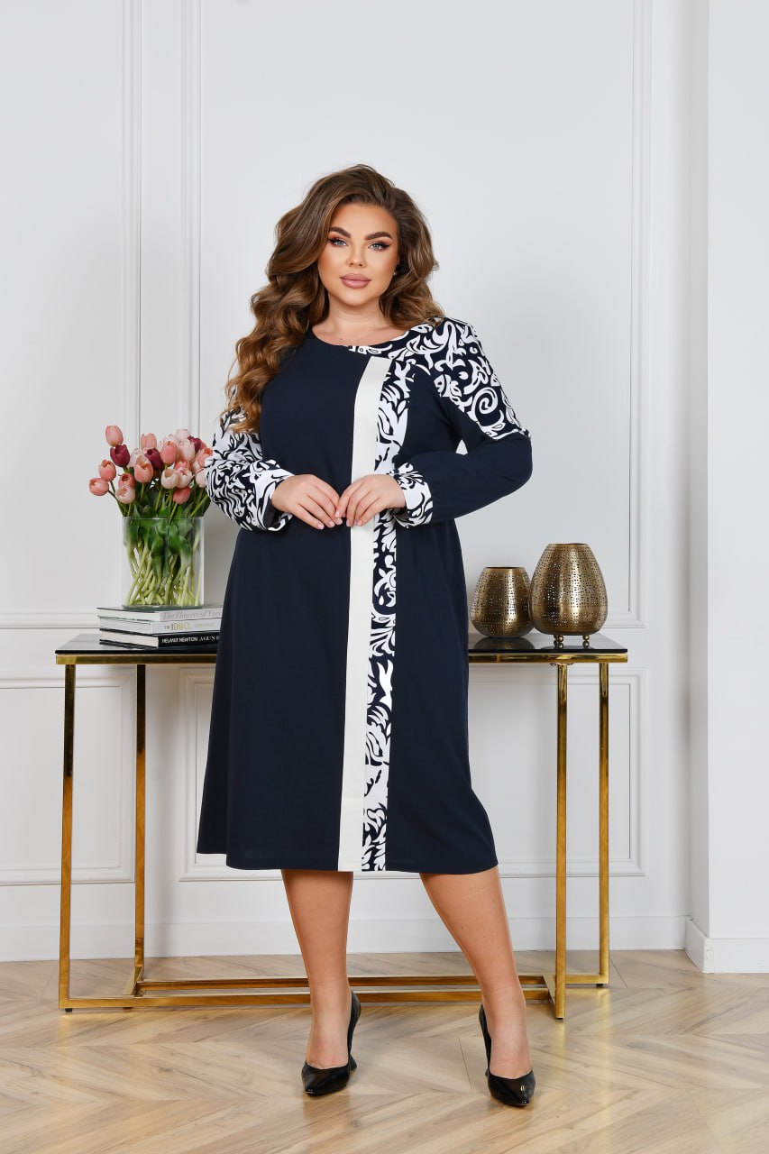 Kleid in Dunkelblau