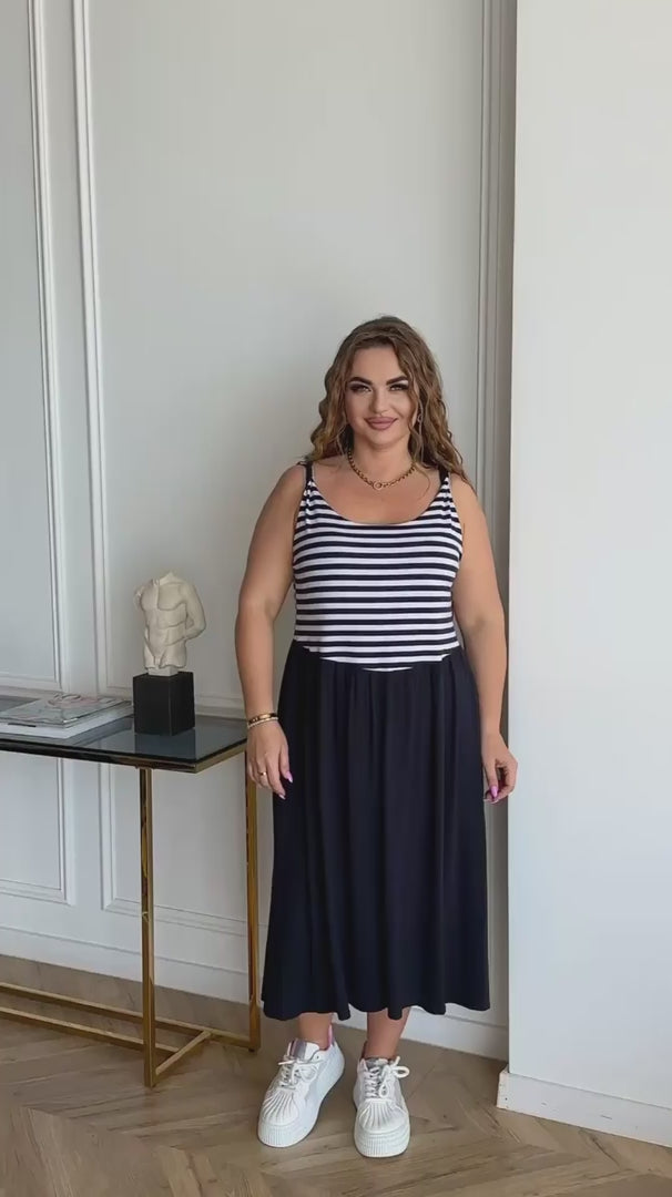 Maxikleid in Dunkelblau gestreift